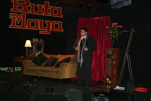 Proyecto Teatro, presente en Cafe con Letras.