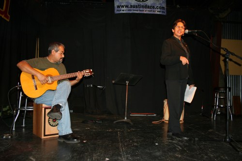 Andrea Nery, la declamadora de la poesía alegre.